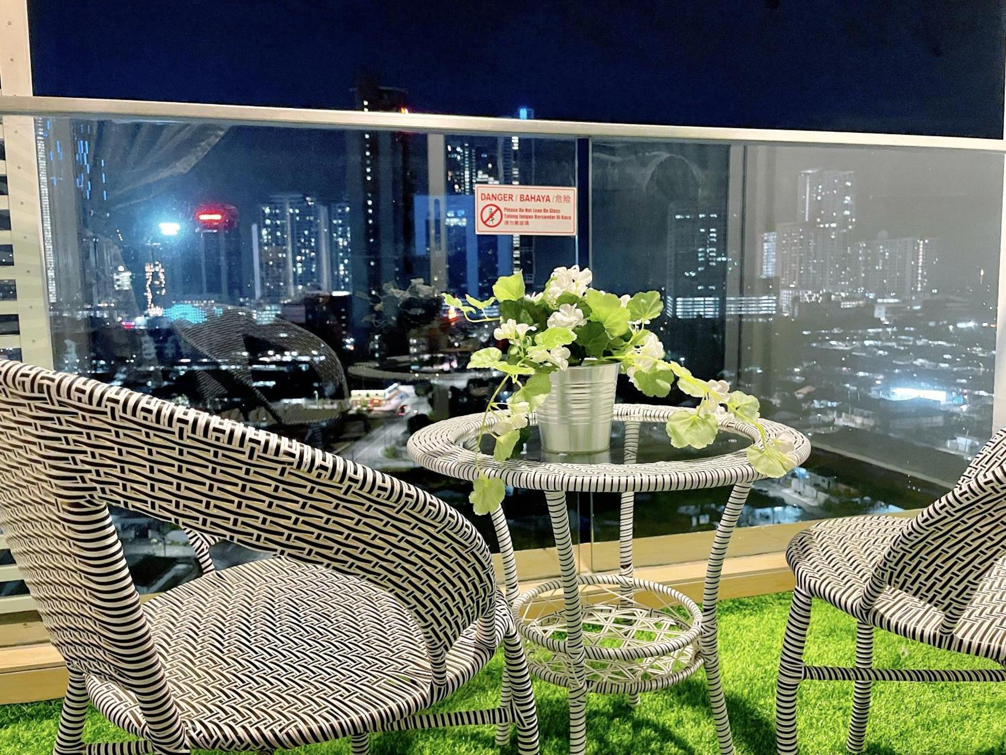 Ksl City Mall 6-10pax K25-netflix-smarttv 65inch Apartment