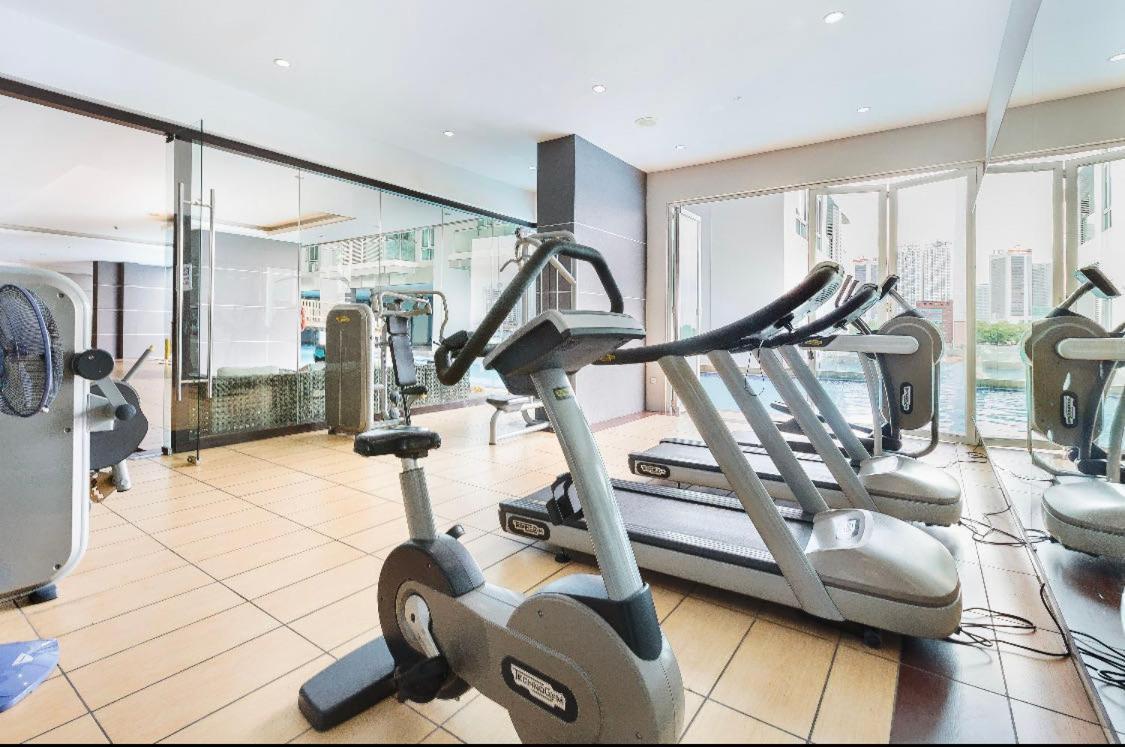 Ksl City Mall 6-10pax K25-netflix-smarttv 65inch Apartment *